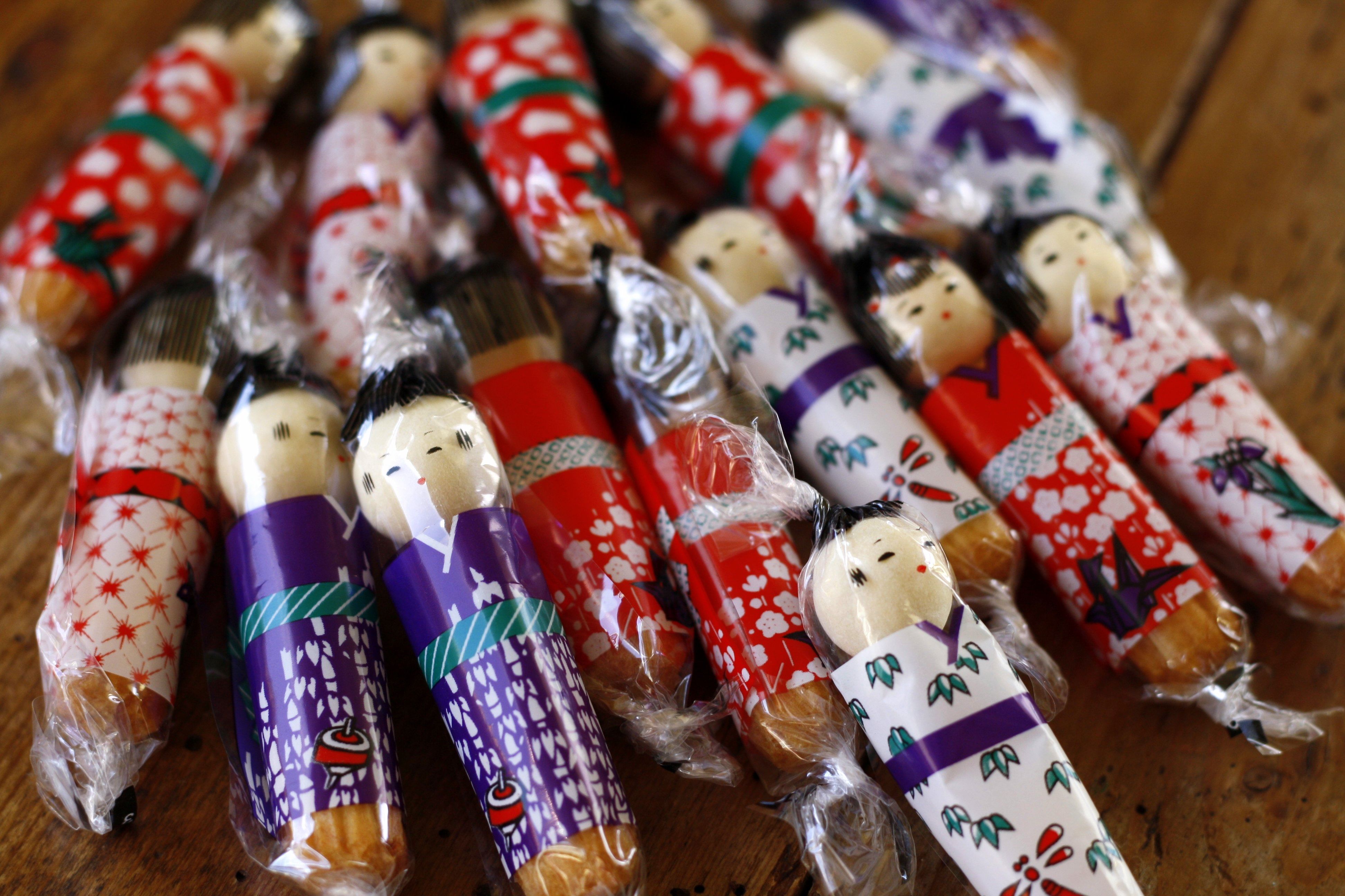 Ярмарка в японии. Подарки из японии. Японские сувениры. Японская одежда. Японские сувениры.